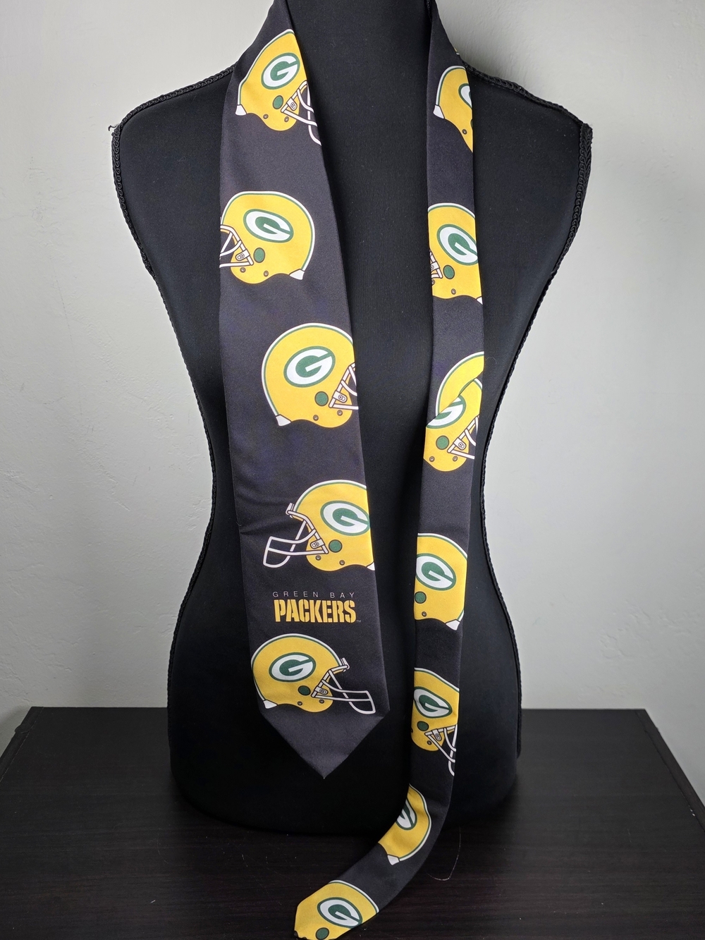 Vintage 1996 Green Bay Packers Ralph Marlin NFL Helmet Tie Made USA
